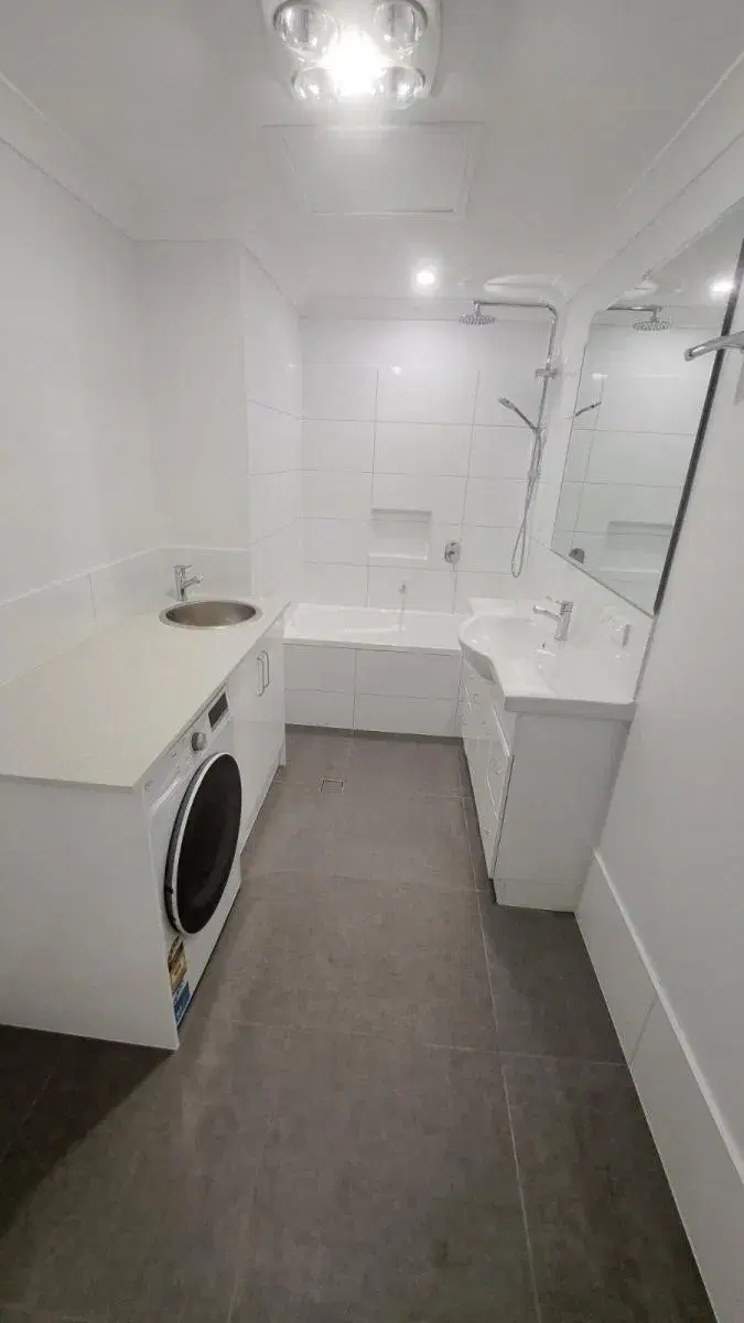 Completed bathroom renovation in Brisbane — project image 121