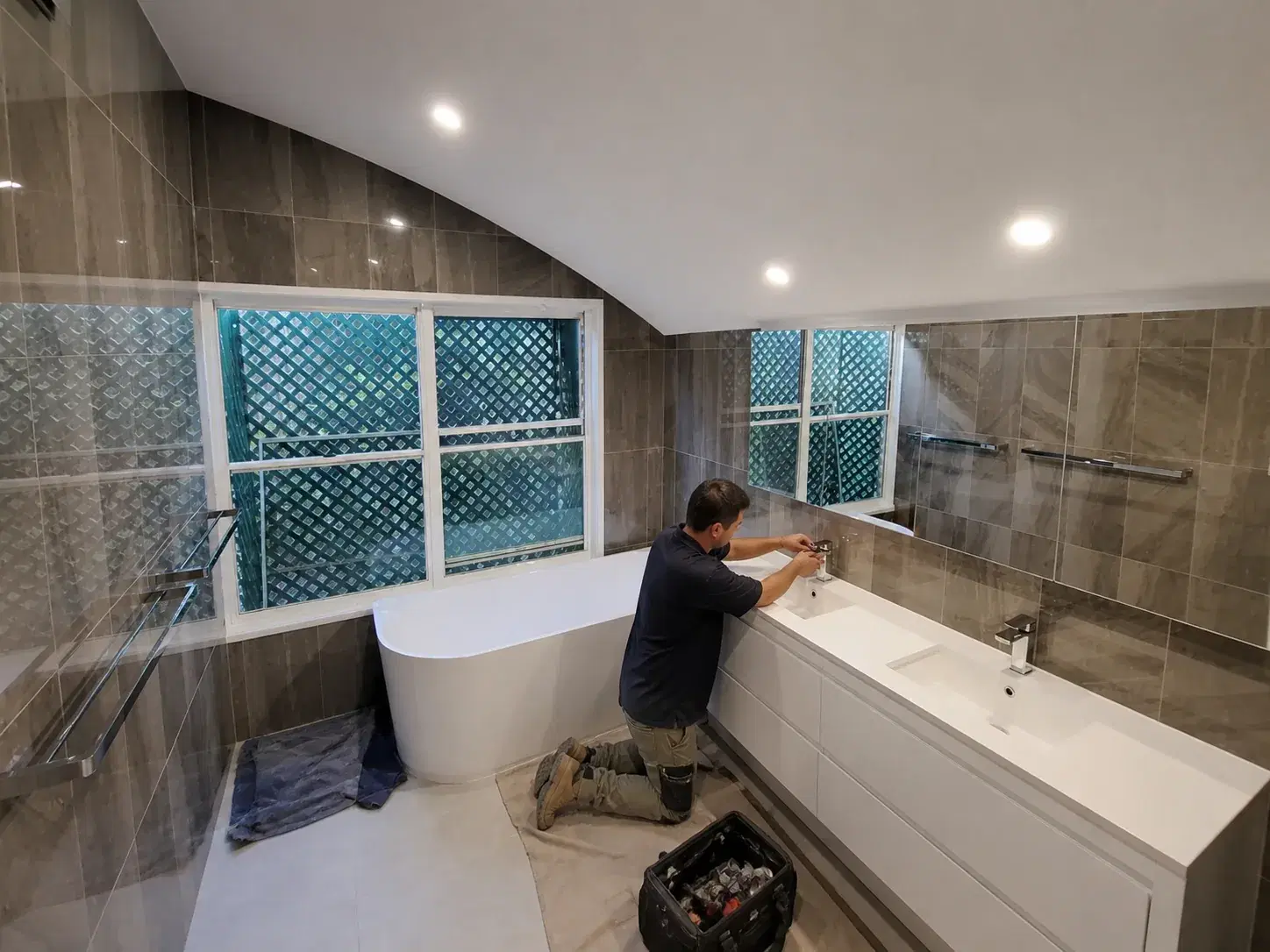 Fit off & finish stage of a ensuite renovation in Brisbane