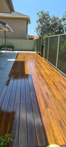 Deck Floor Sanding and Polishing Noosa 
